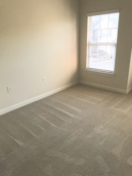 Building Photo - 660 Friendway Rd