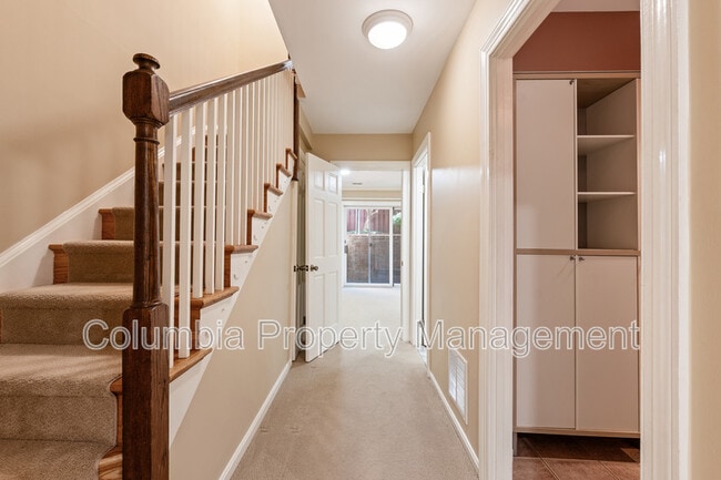 Building Photo - 706 6th St SW