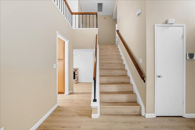 Building Photo - 924 Shellwood Way