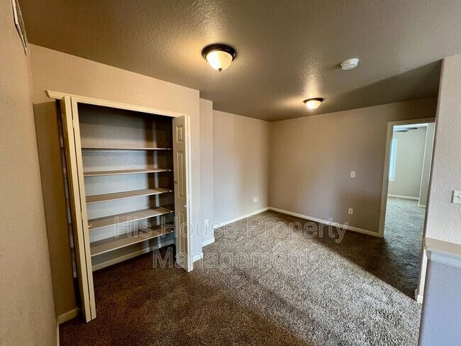Building Photo - 4500 Tuscany St