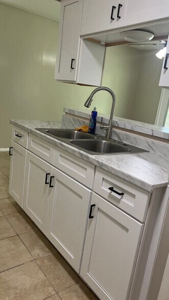 Building Photo - 7911 Riata Ave