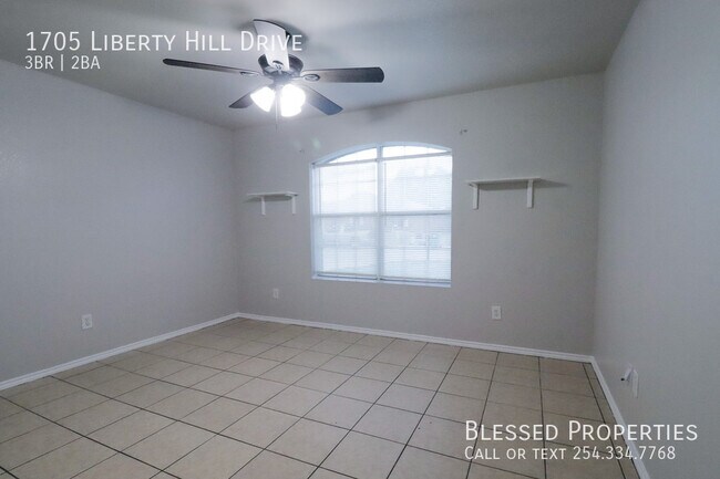 Building Photo - 1705 Liberty Hill Dr