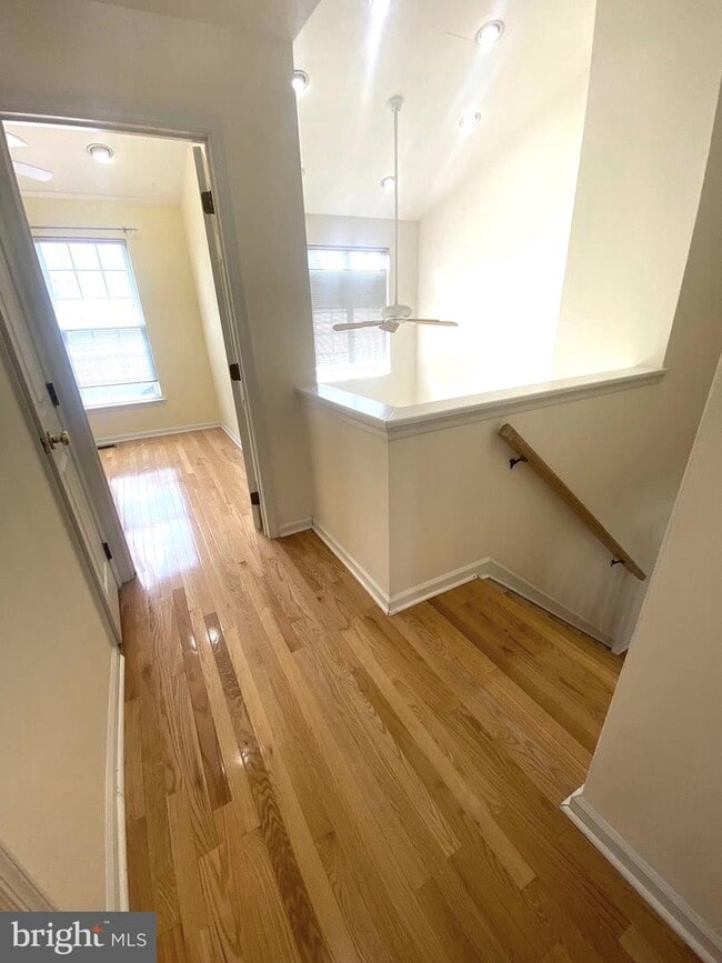 Building Photo - 372 Tuvira Ln