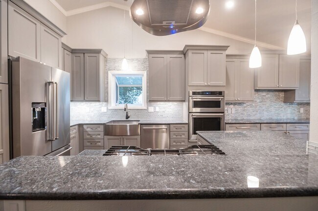 Building Photo - Beautiful Single Family Home in Northwood