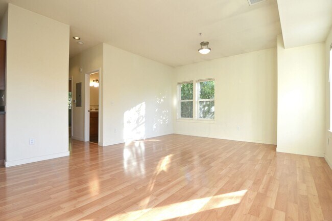 Building Photo - 2520 NE Rodney Ave