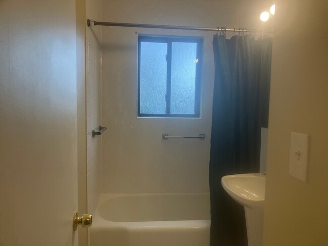 Building Photo - 1540 Ashland Ave