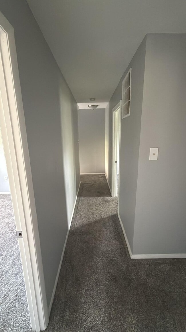 Building Photo - 655 Cadbury Dr