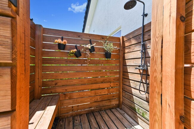 Building Photo - 7534 Texas Trail