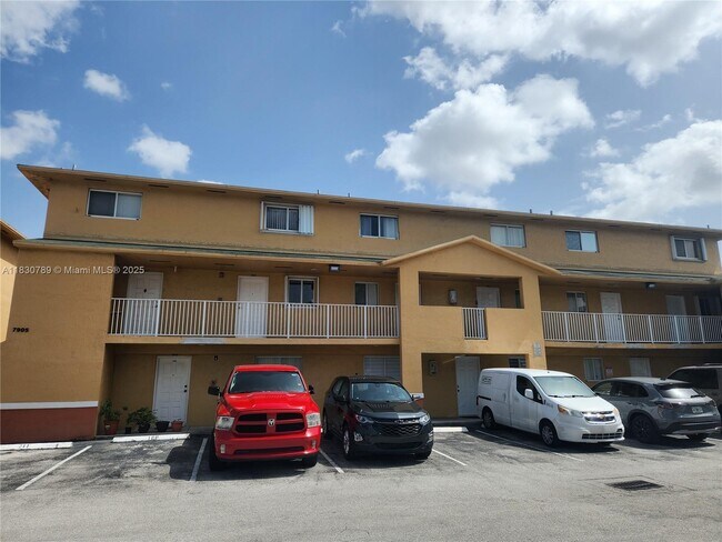 Building Photo - 7905 W 30th Ct