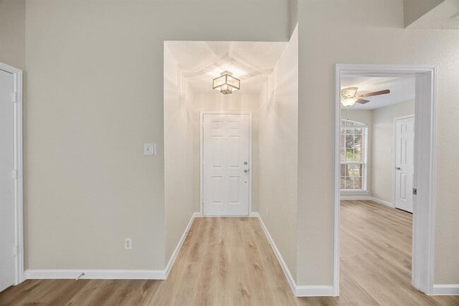 Building Photo - 109 Rosemary Cove