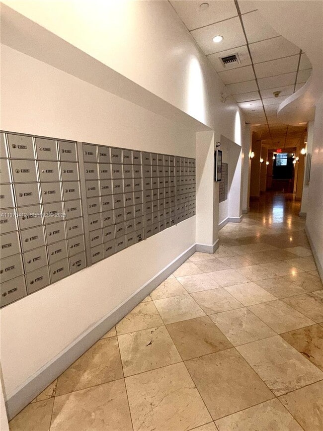 Building Photo - 401 69th St