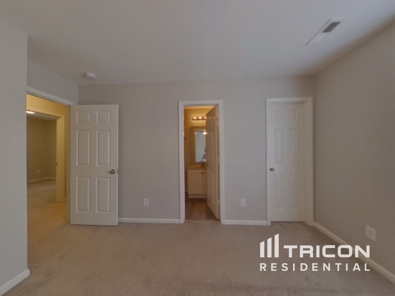 Building Photo - 4827 Canipe Dr