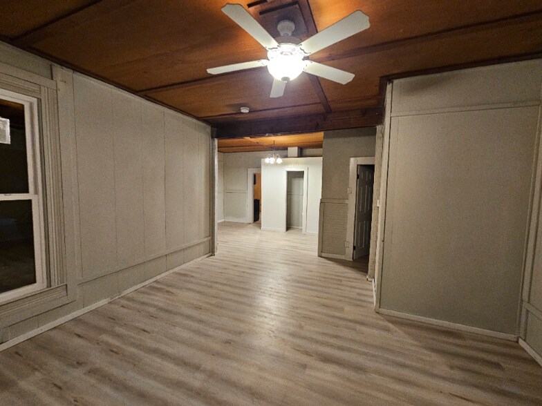 Building Photo - 1621 Indiana Ave