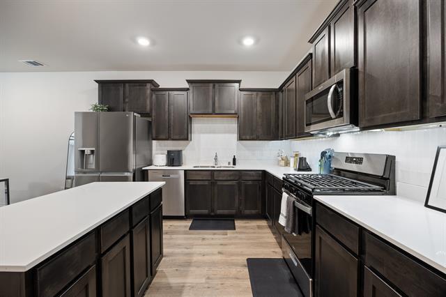 Building Photo - 2016 Saddle Wy