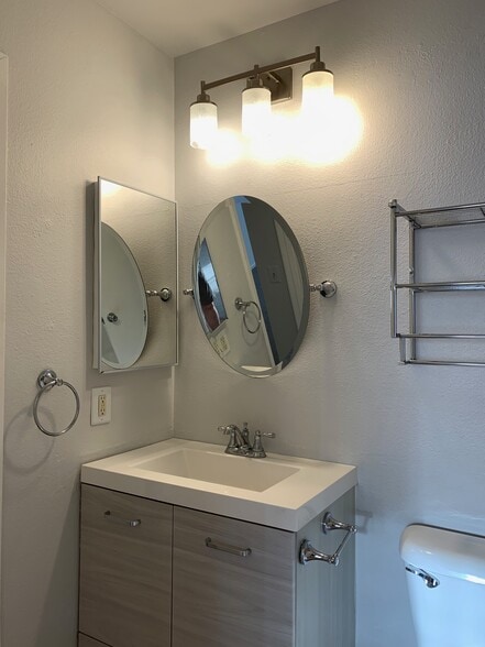 Building Photo - 7740 Margerum Ave