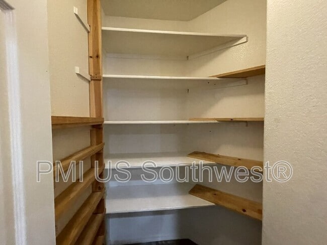 Building Photo - 3622 Terra Loma Dr