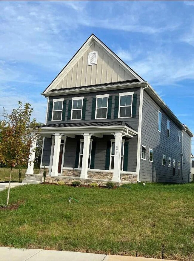 Building Photo - 8053 Warbler Way