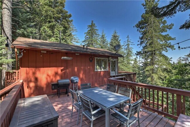 Building Photo - Treehouse-like atmosphere with peek-a-boo views of Lake Arrowhead
