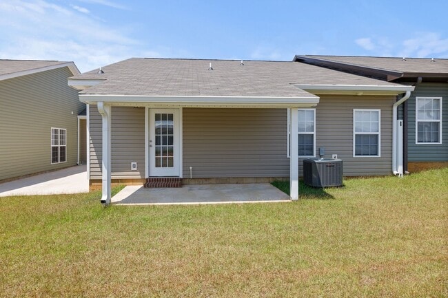 Building Photo - Beautiful New Construction Townhouse
