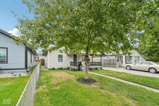 Building Photo - 3847 Hoyt Ave