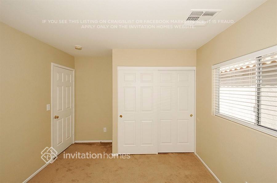 Building Photo - 7612 Constantinople Ave