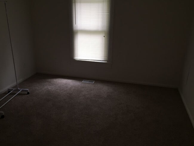 Building Photo - 805 Keller Ave