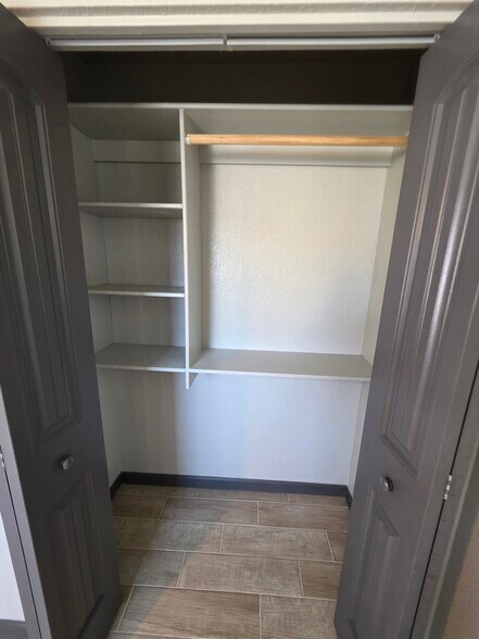 Building Photo - 1749 E Pepper Cir