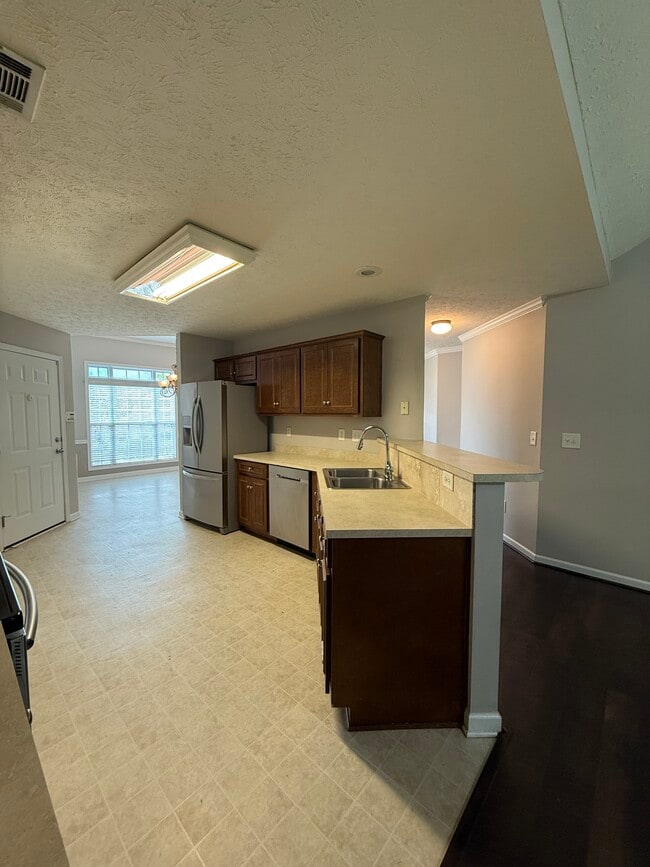 Building Photo - Santee Court