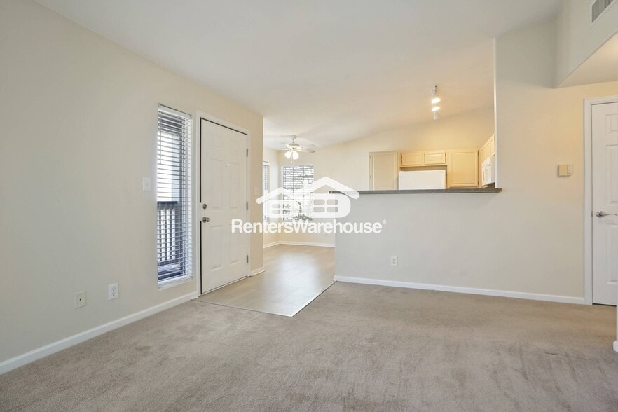 Building Photo - 3846 E Canyon Ranch Rd