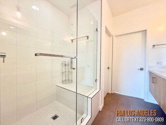 Building Photo - 10706 Octave Ln