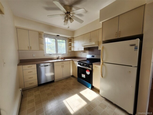 Building Photo - 33 Graywood Rd