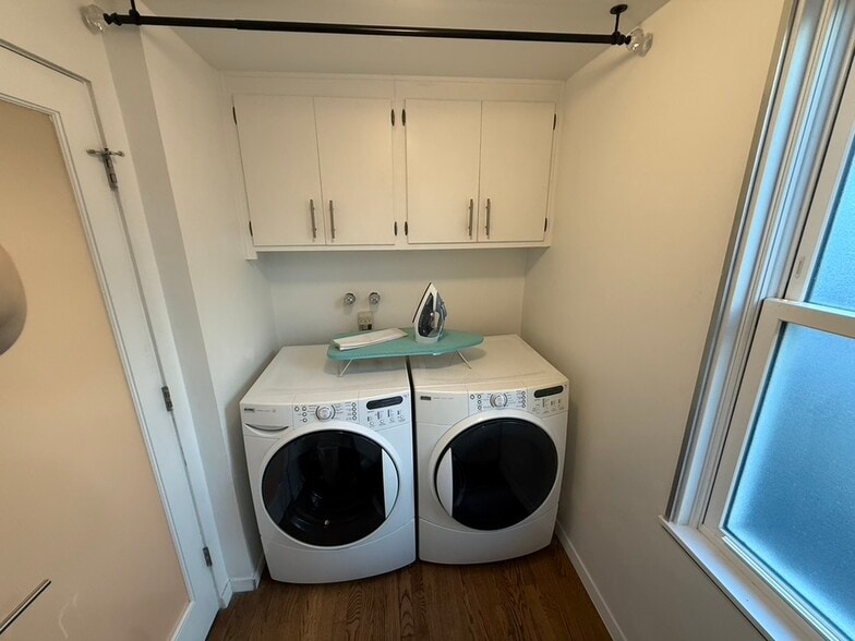Washer and Dryer in Unit - 4310 W Kling St