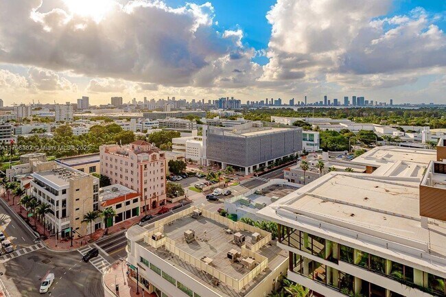 Building Photo - 2301 Collins Ave