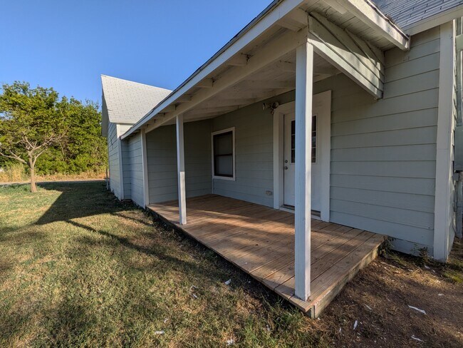 Building Photo - 107 Spur Rd