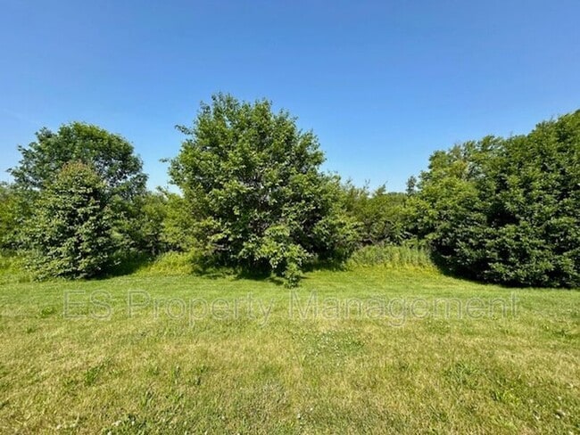 Building Photo - 7822 Crooked Meadows Dr