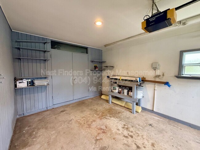 Building Photo - 222 7th St