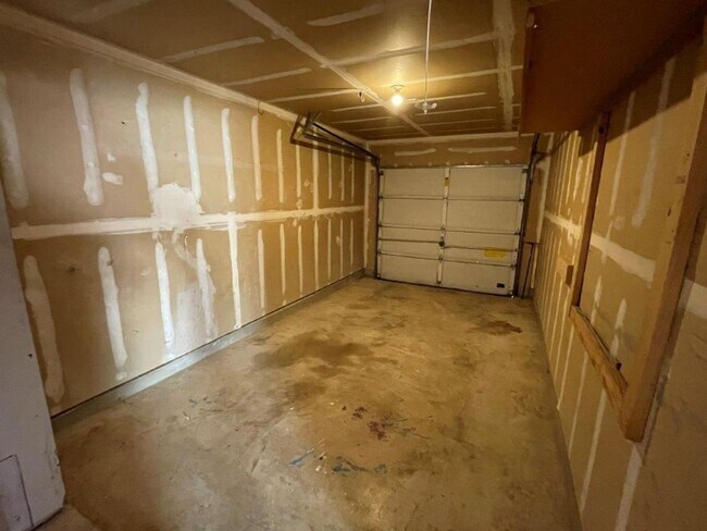 Building Photo - 7209 Aldea Dr