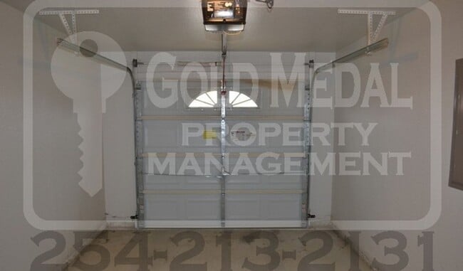 Building Photo - 1110 Grace Point Dr