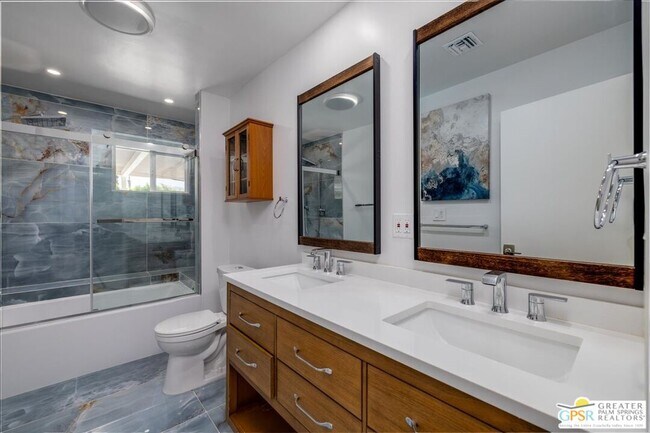 Building Photo - 505 E Molino Rd