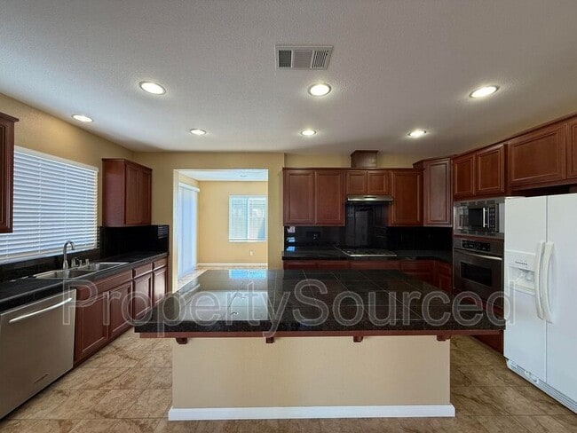 Building Photo - 429 Americana Way