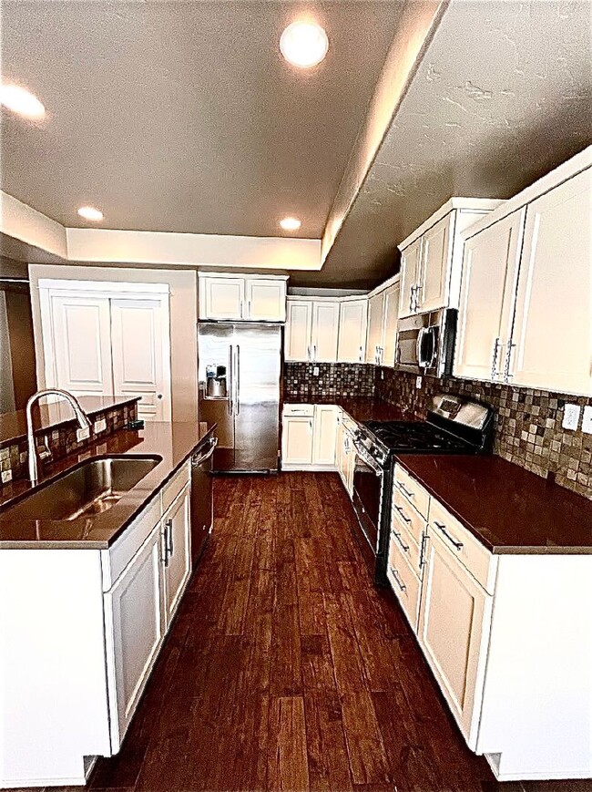 Building Photo - 3844 W Magnolia Ln