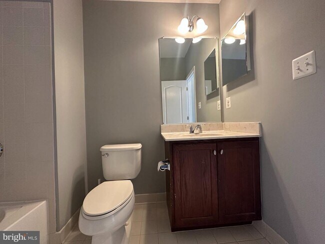 Building Photo - 43158 Whelplehill Terrace