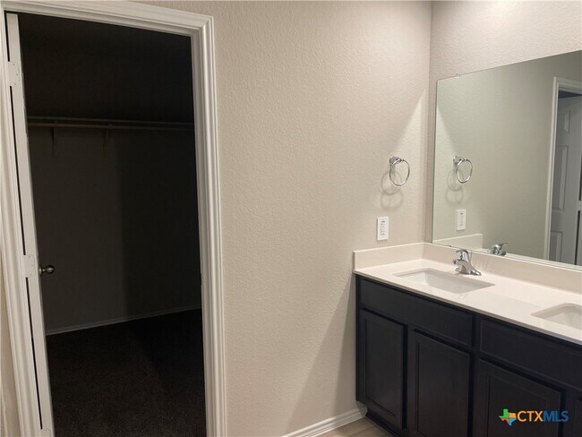 Building Photo - 2302 Merganser Dr
