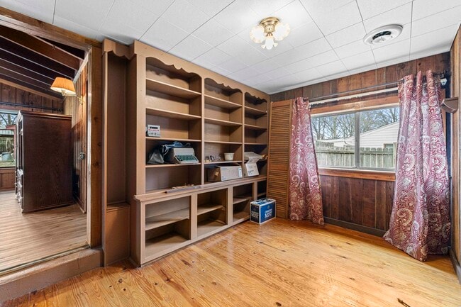 Building Photo - 319 Homeville Rd