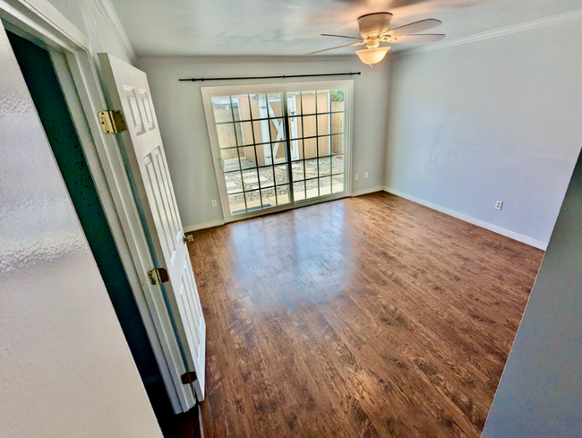 Building Photo - 23324 Maltby Pl