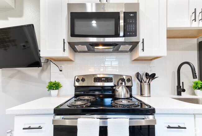 1BR, 1BA - 260SF - Element Apartment Homes