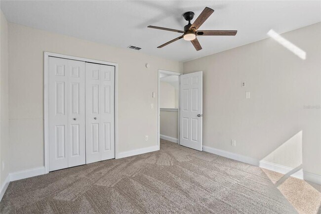 Building Photo - 214 Pinewood Dr