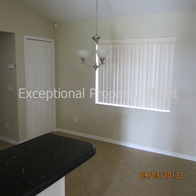 Building Photo - Beautiful 3-bedroom 2 bath Pool Home!  SW ...