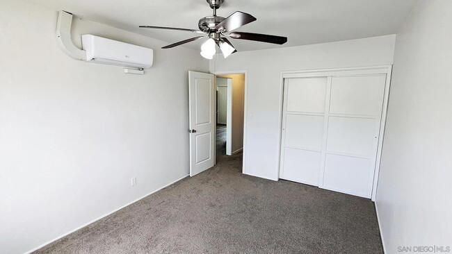 Building Photo - 4905 Iroquois Ave