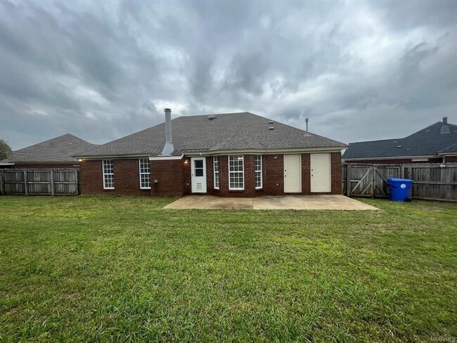 Building Photo - 114 Regent Ct